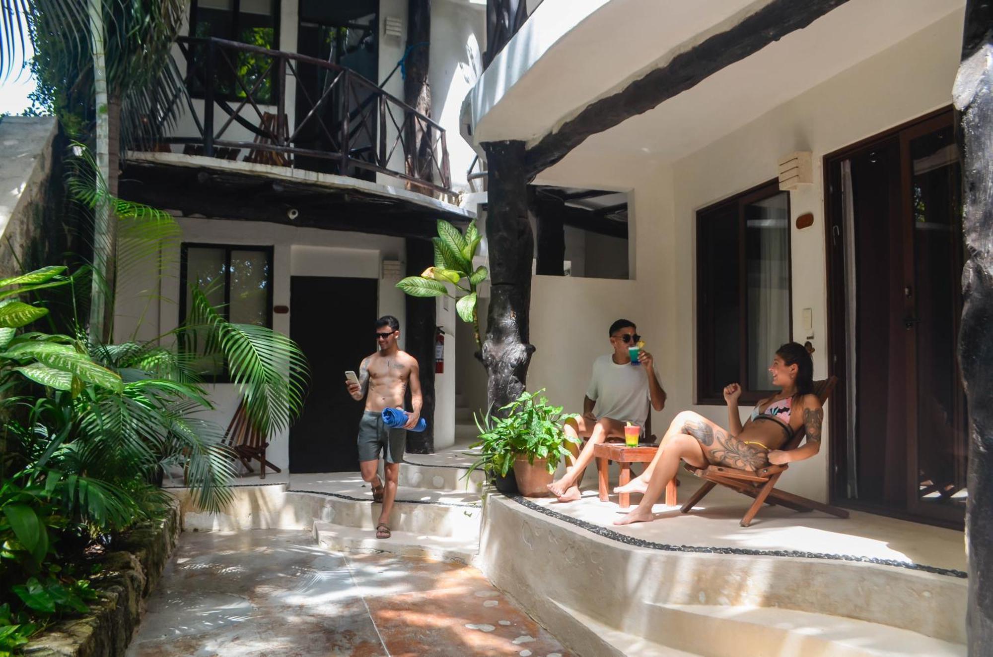Siesta Fiesta Hotel Adults Only - 5Th Avenue Playa del Carmen Exterior foto