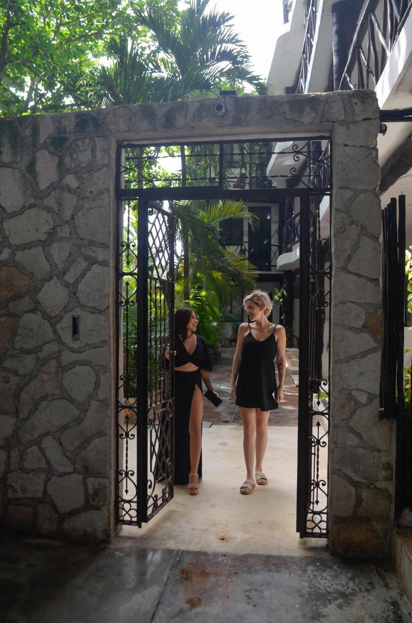 Siesta Fiesta Hotel Adults Only - 5Th Avenue Playa del Carmen Exterior foto